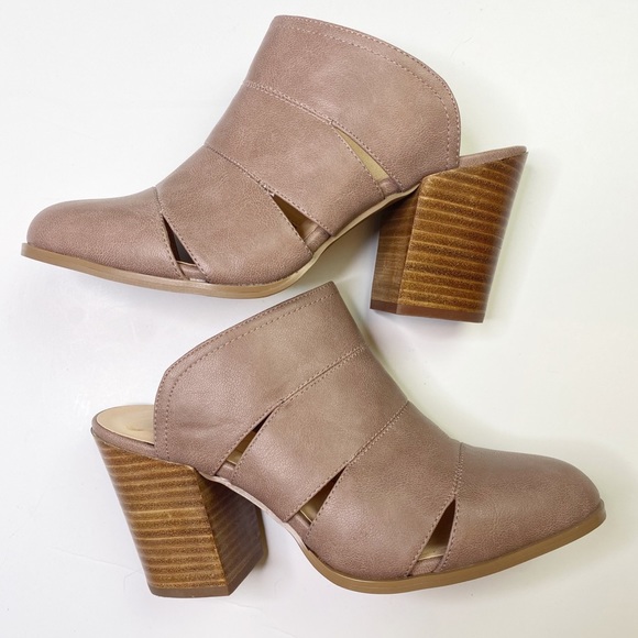 CCOCCI Shoes Nwot Ccocci Faith Boutique Mauve Heeled CCOCCI Shoes Nwot Ccocci Faith Boutique Mauve Heeled